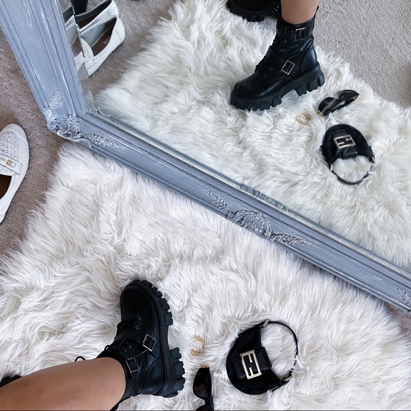 NEW 🖤 Black Lug Sole Platform Lace Up Boot - Picture 11 of 14